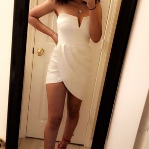 selling this fashion nova dress, size small !!